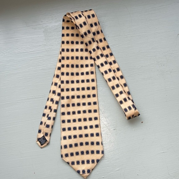 NEO BILL BLASS 100% YELLOW TIE (OS) - Picture 1 of 6